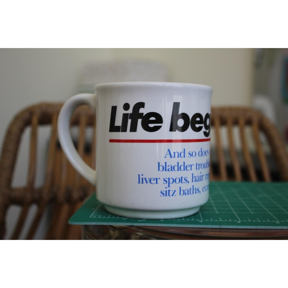 Vintage Recycled Paper Products Life Begins at 40 Funny Gag Coffee Mug Korea